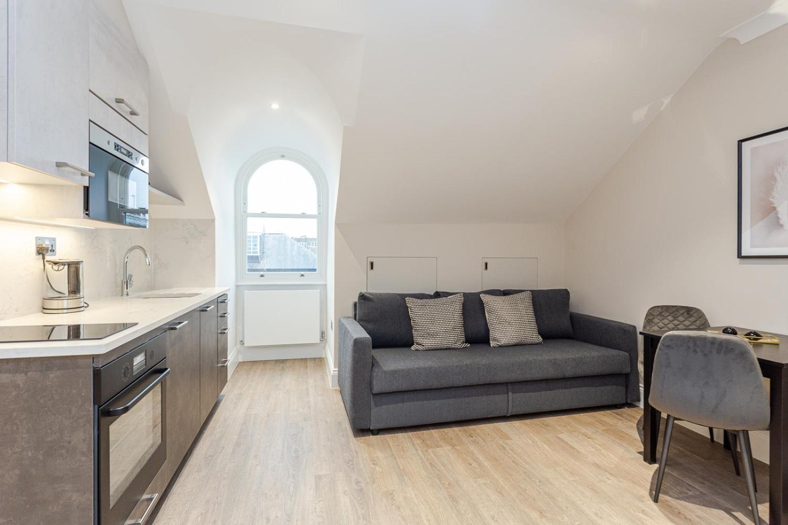 Redcliffe Gardens Apartment *