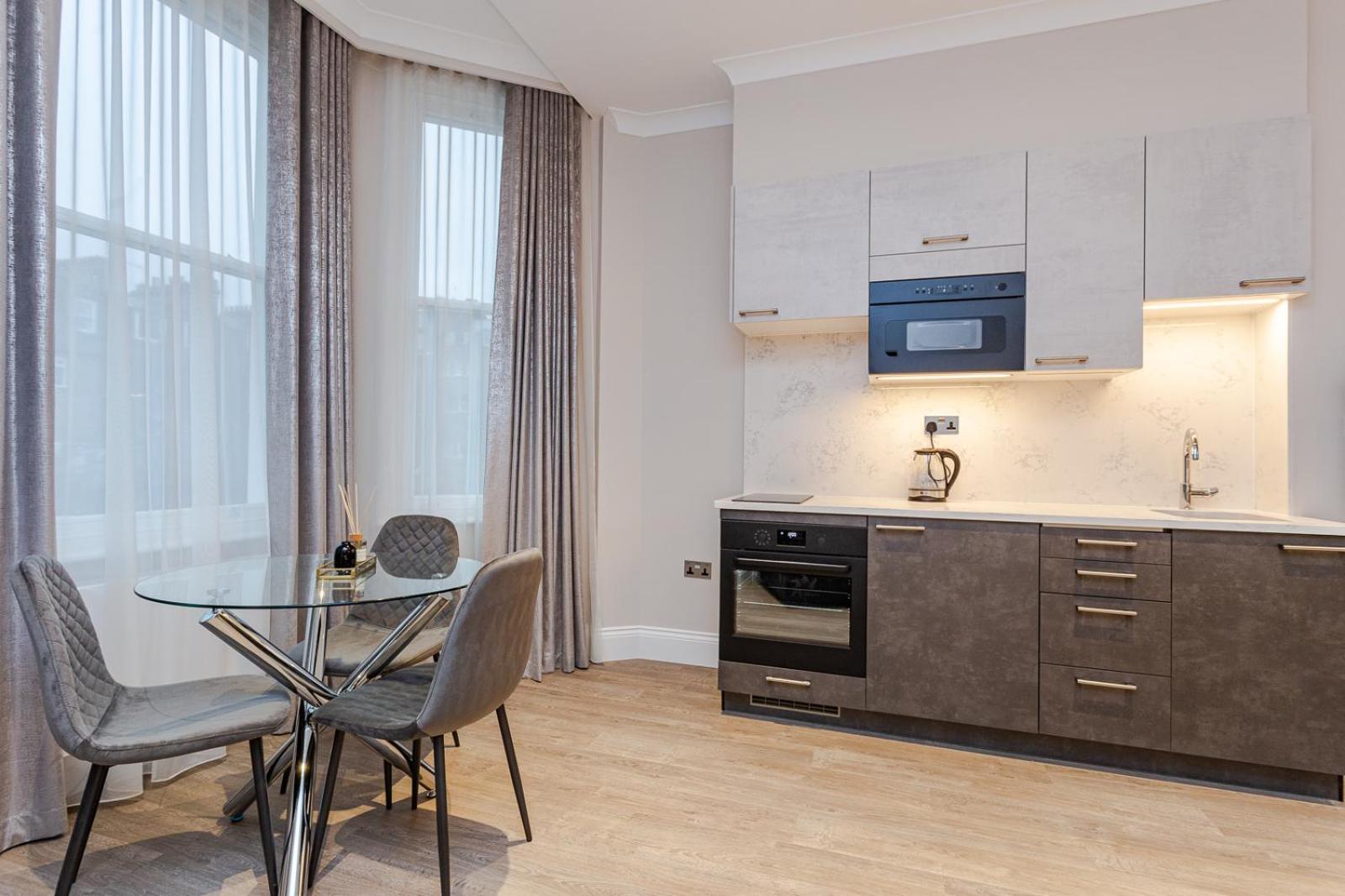 Apartment Redcliffe Gardens