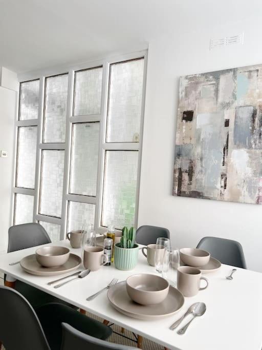 Feriehus Beautiful Mews, Sleeps 4 London