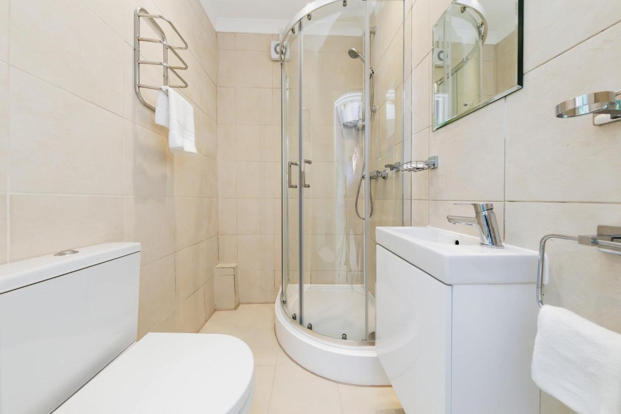 Your Chic 3br Comfort And Style In * Londen