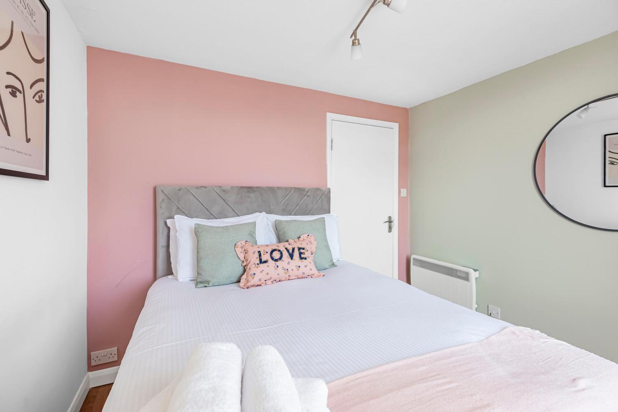 Beautiful Euston Apartment *