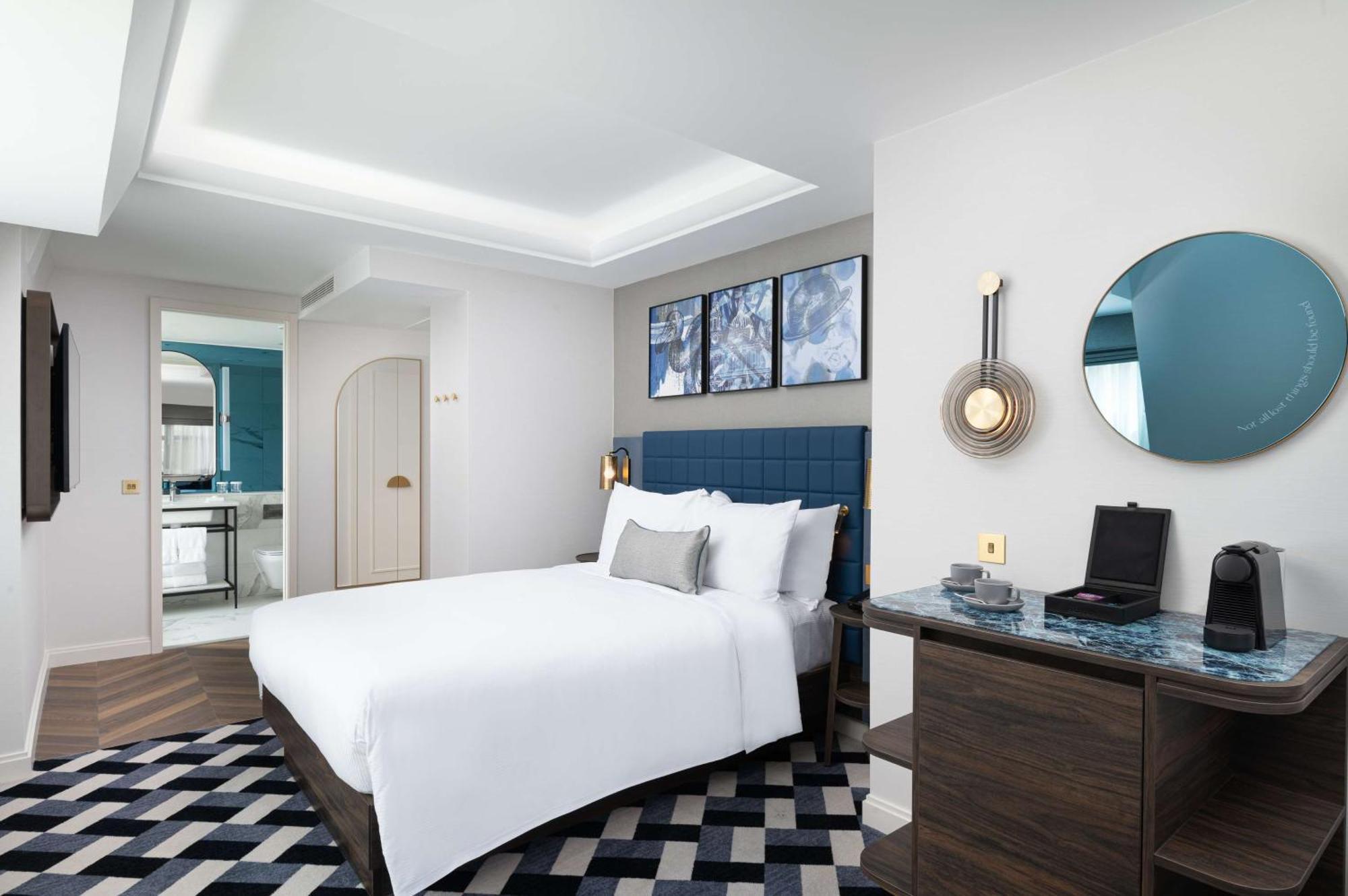 Hotell Lost St Pauls London, Curio Collection By Hilton 4*