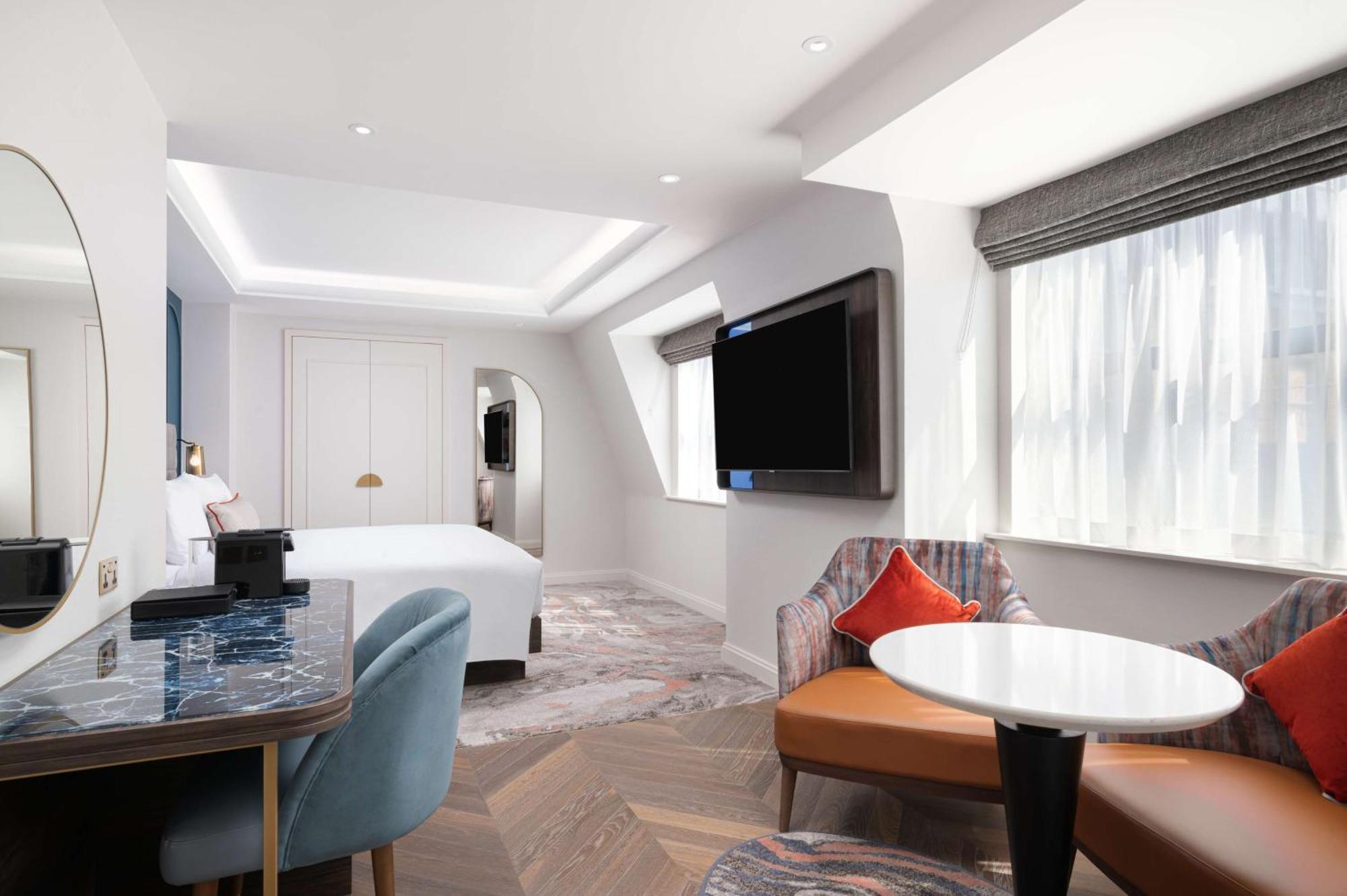 Hotell Lost St Pauls London, Curio Collection By Hilton London