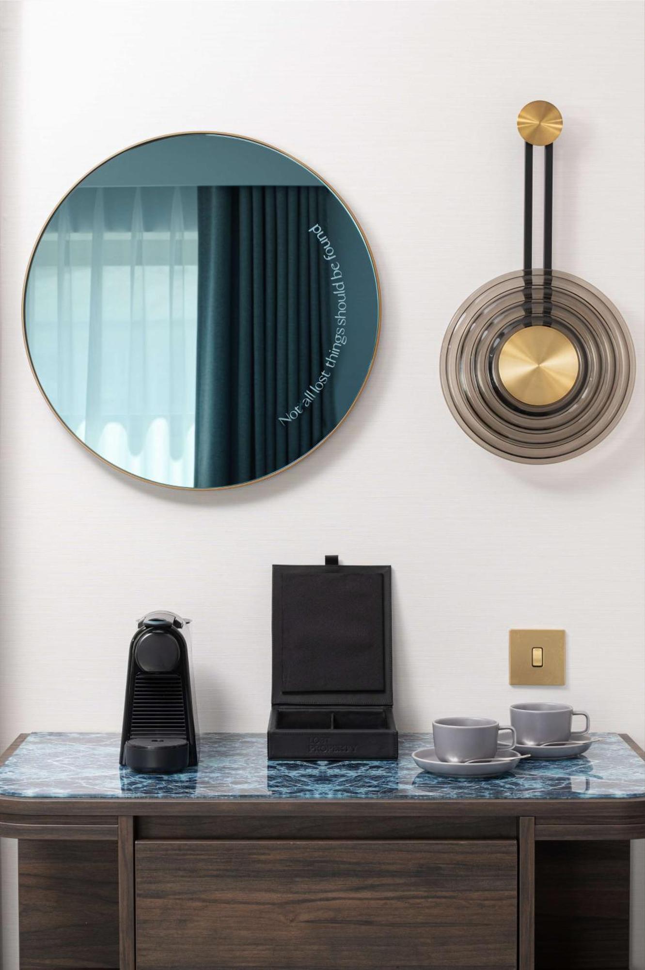 Hotell Lost St Pauls London, Curio Collection By Hilton London