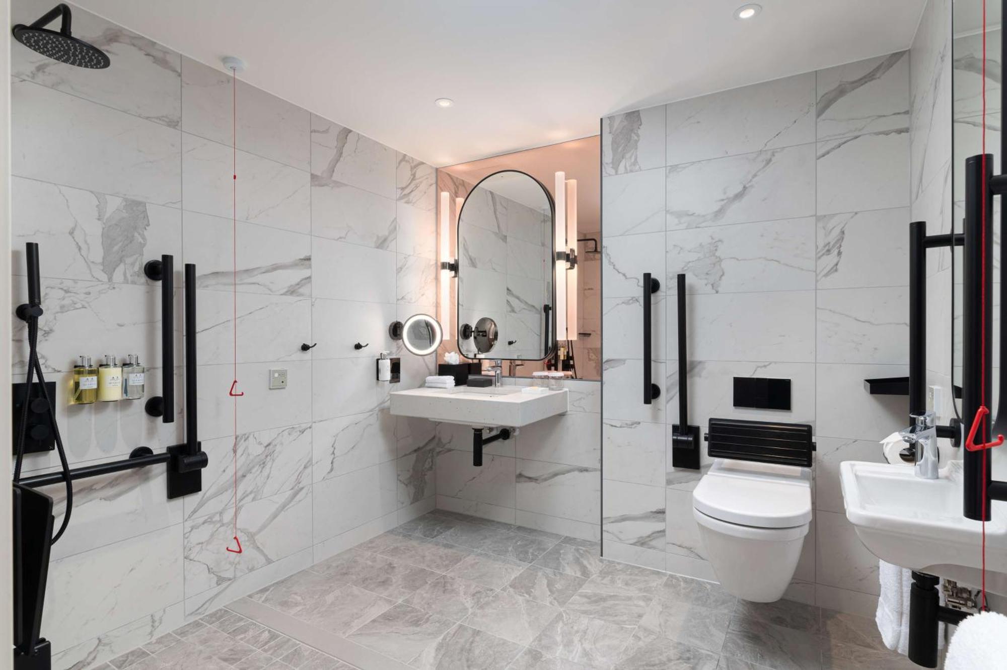 Hotell Lost St Pauls London, Curio Collection By Hilton 4*