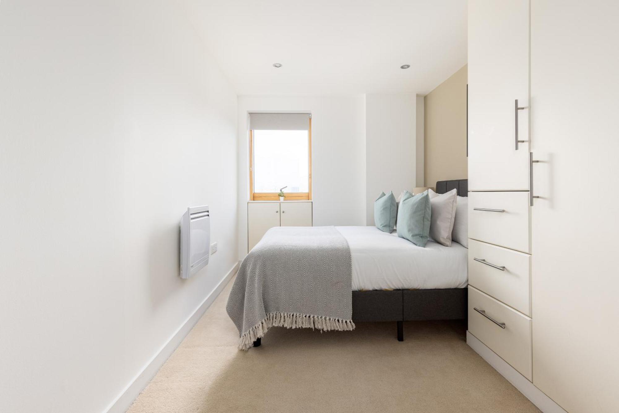 The Wimbledon Collection Apartment *