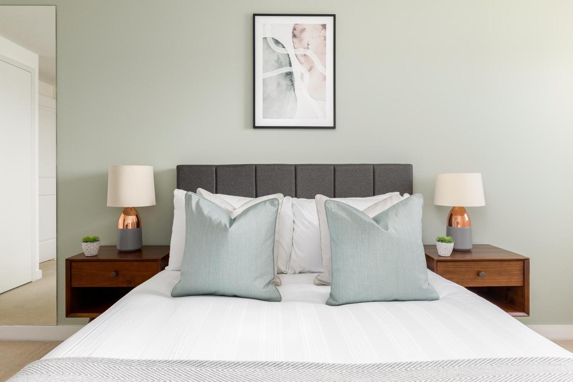 The Wimbledon Collection Apartment *
