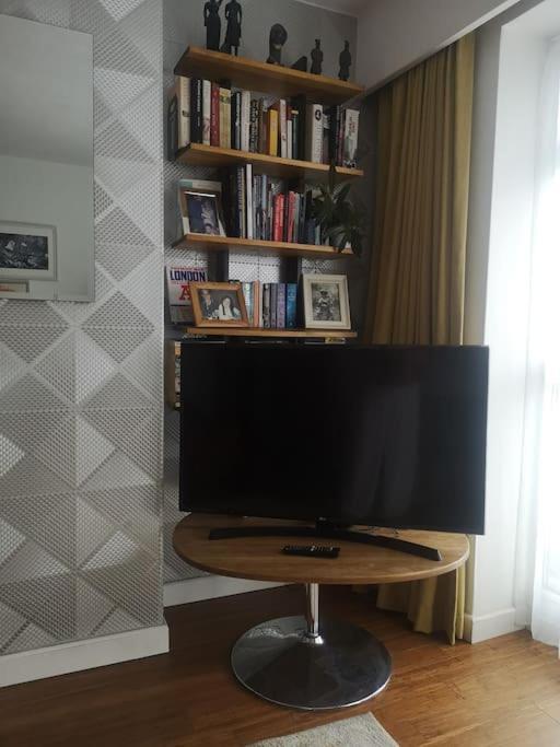 Heart Of Stoke Newington Apartment London