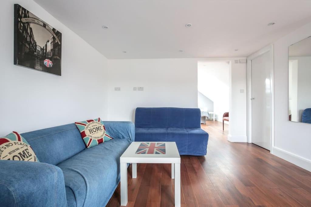 Large Modern Spacious House 6 Bedrooms 5 Bathrooms Ferienhaus *