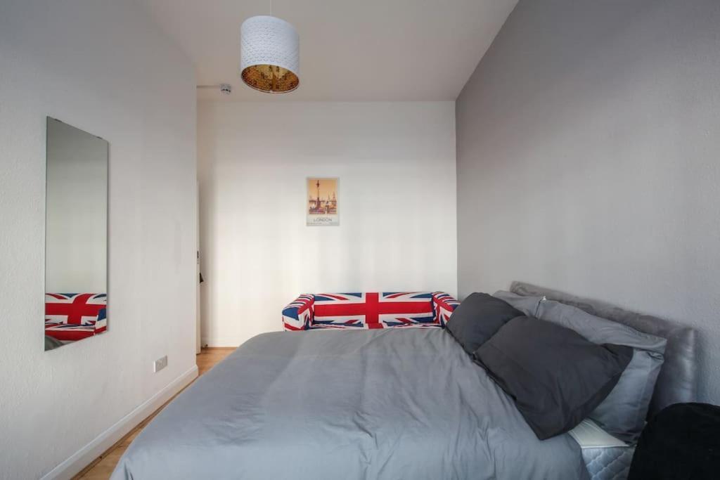 Large Modern Spacious House 6 Bedrooms 5 Bathrooms Ferienhaus *