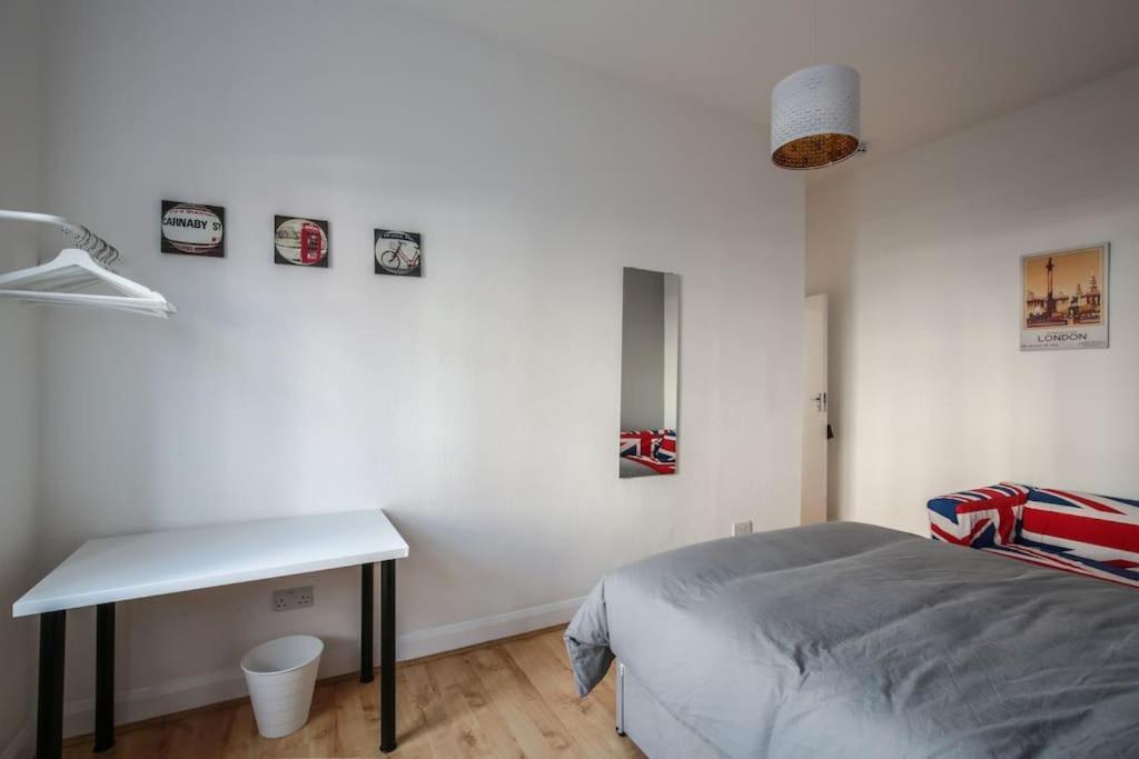 Large Modern Spacious House 6 Bedrooms 5 Bathrooms Ferienhaus