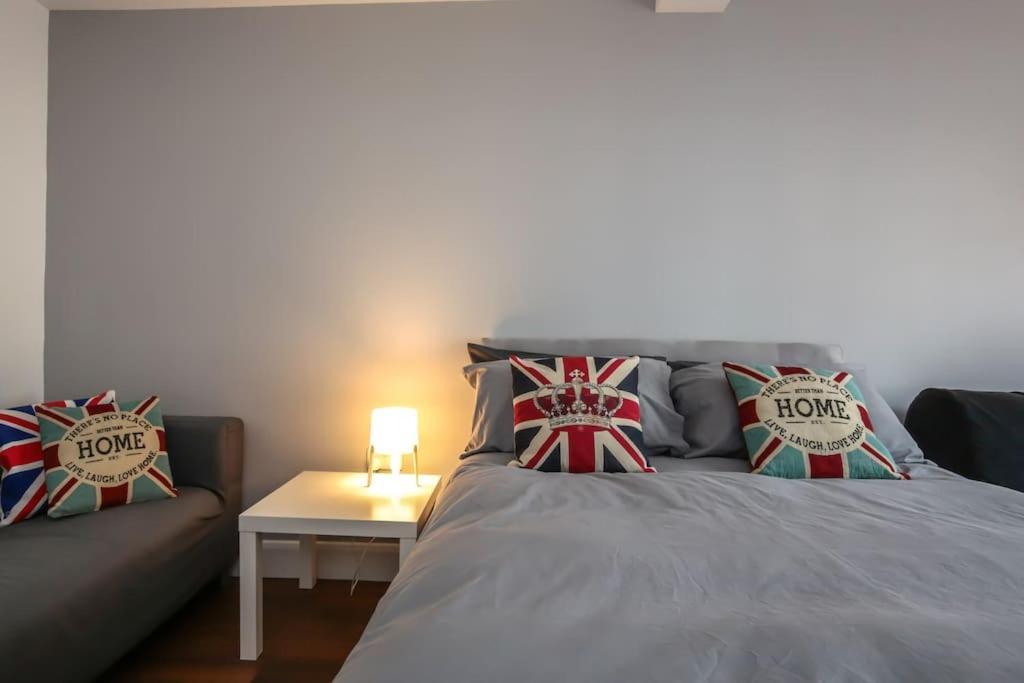 Large Modern Spacious House 6 Bedrooms 5 Bathrooms London