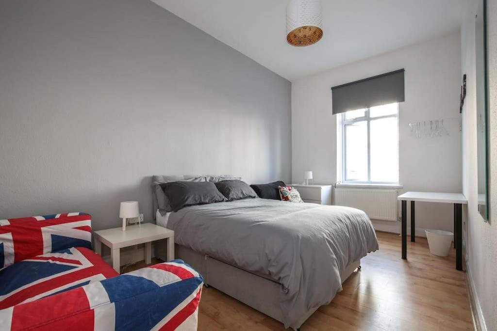 Large Modern Spacious House 6 Bedrooms 5 Bathrooms London