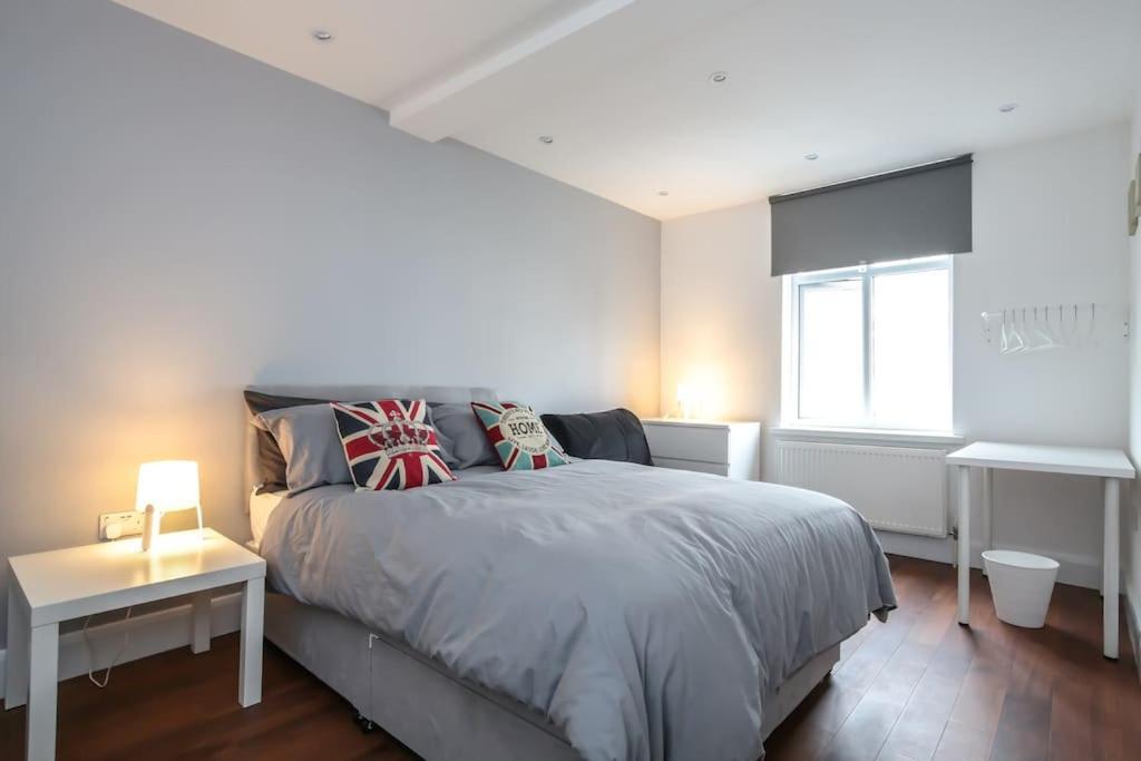 Ferienhaus Large Modern Spacious House 6 Bedrooms 5 Bathrooms London