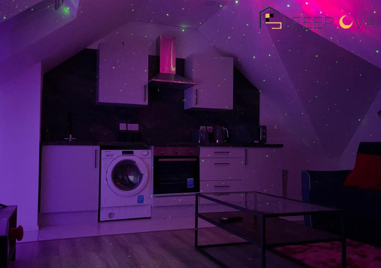 Apartment Last-Minute Specials L Premium Deals L Luxury & Modern 1 Bedroom Apartment 5Plus Guests Couples Families Business Sleepova Short Lets & Serviced Accommodation *
