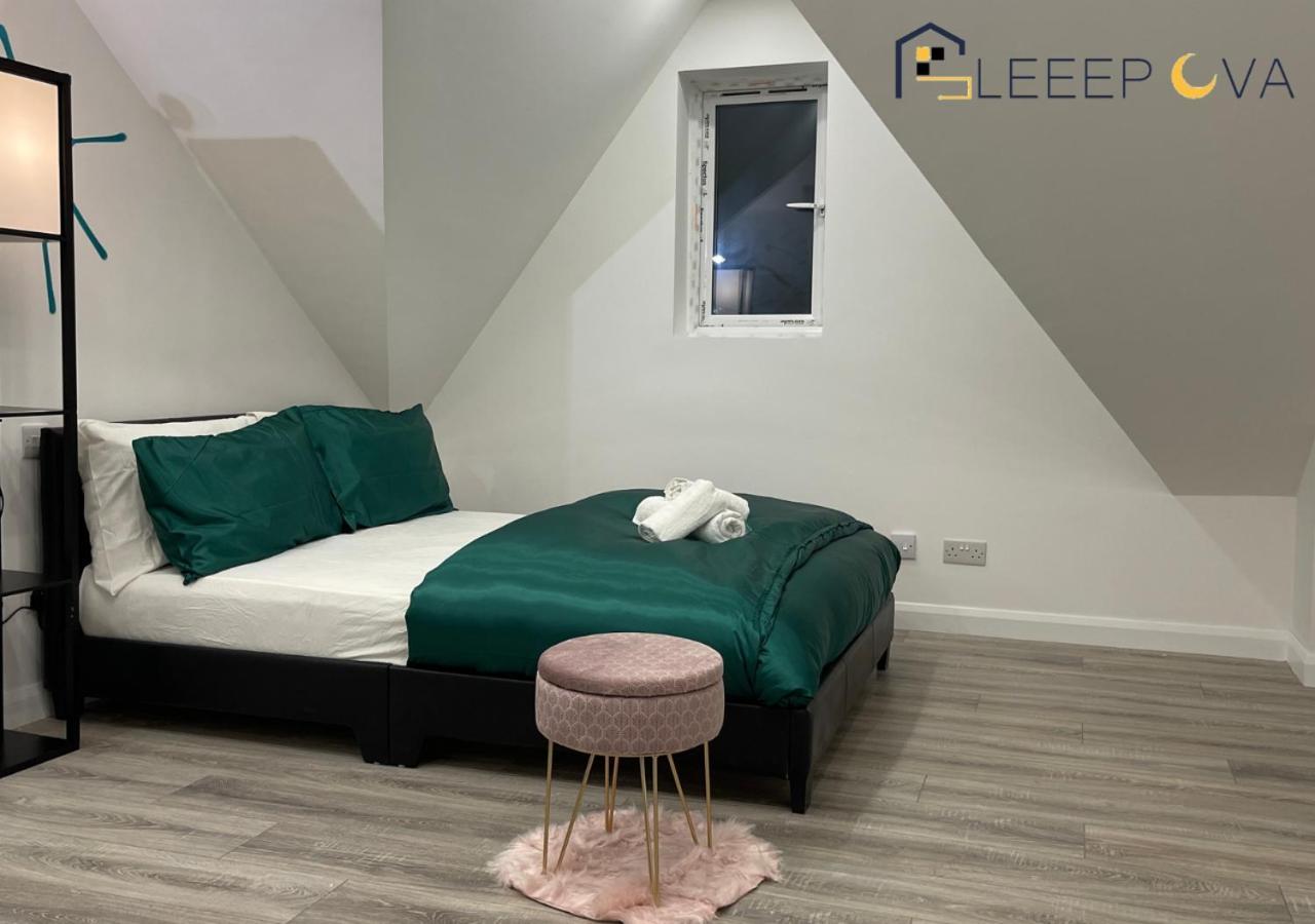 Apartment Last-Minute Specials L Premium Deals L Luxury & Modern 1 Bedroom Apartment 5Plus Guests Couples Families Business Sleepova Short Lets & Serviced Accommodation