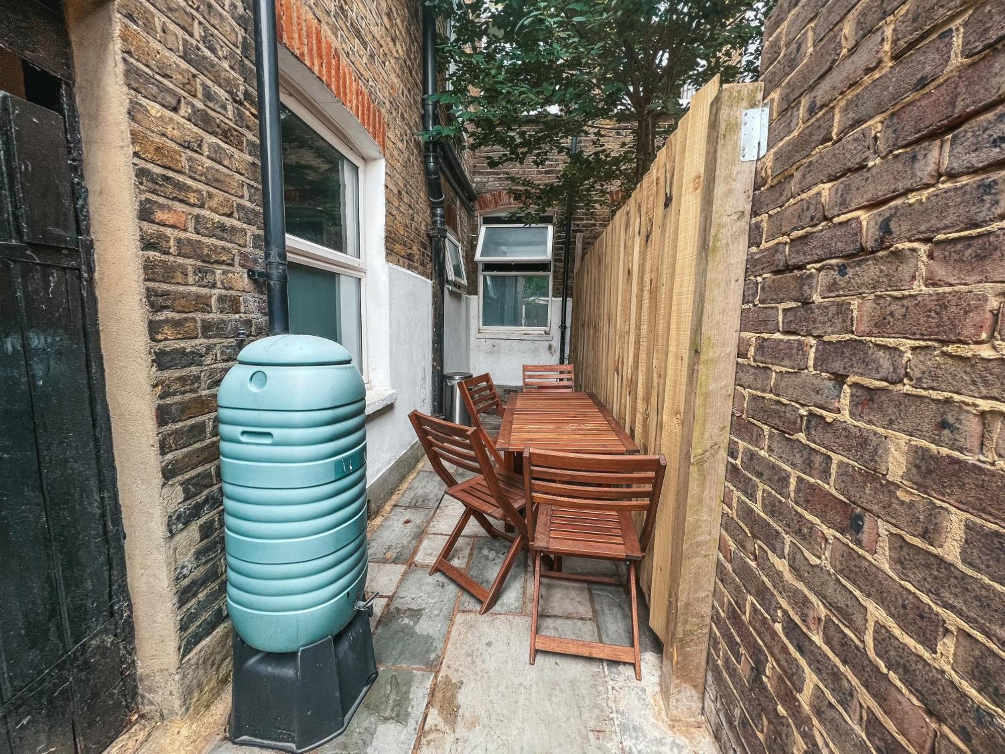 Gorgeous 3 Bed With Garden Office By Staybynumbers Appartement Londen