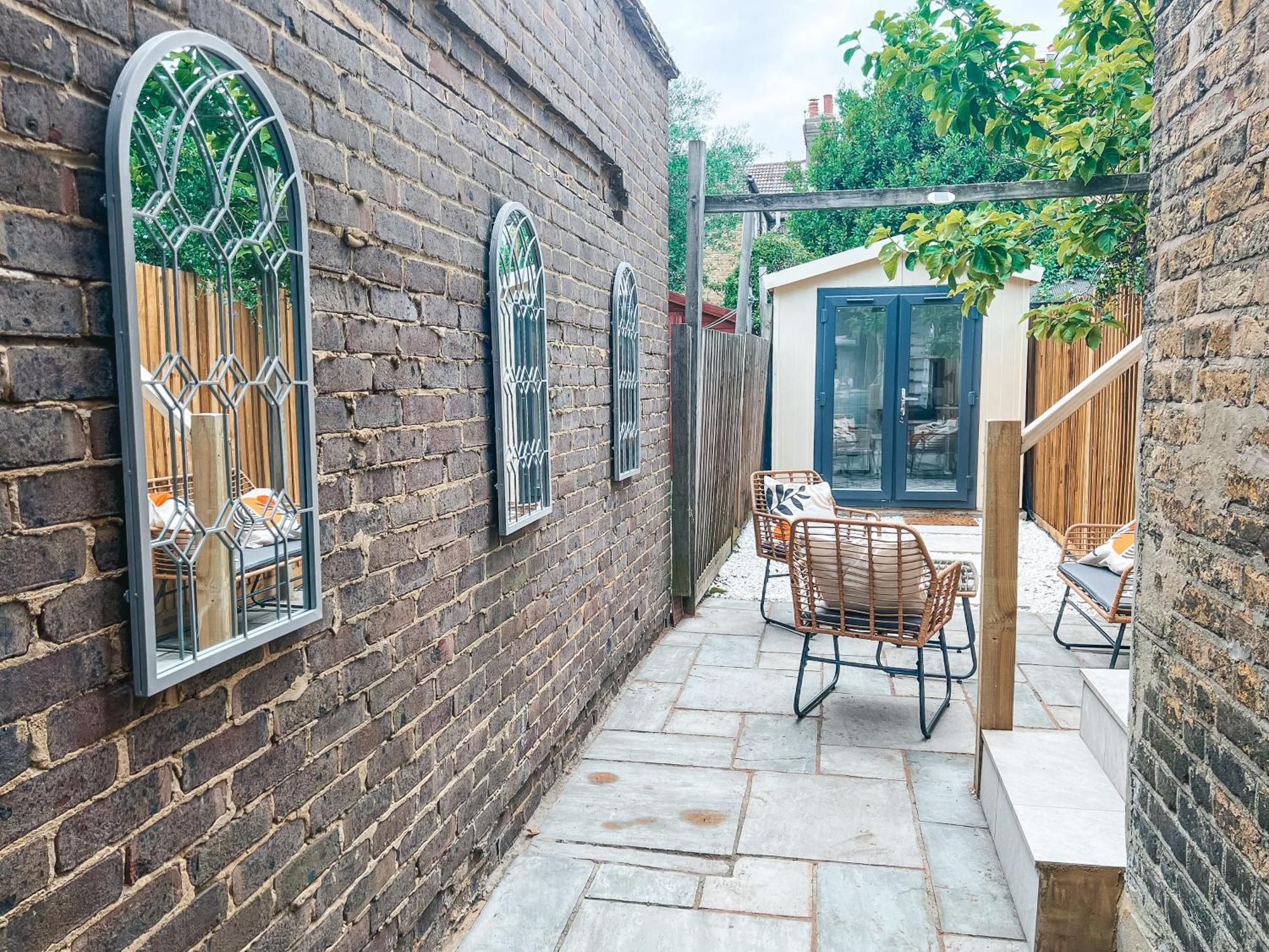Gorgeous 3 Bed With Garden Office By Staybynumbers * Londen