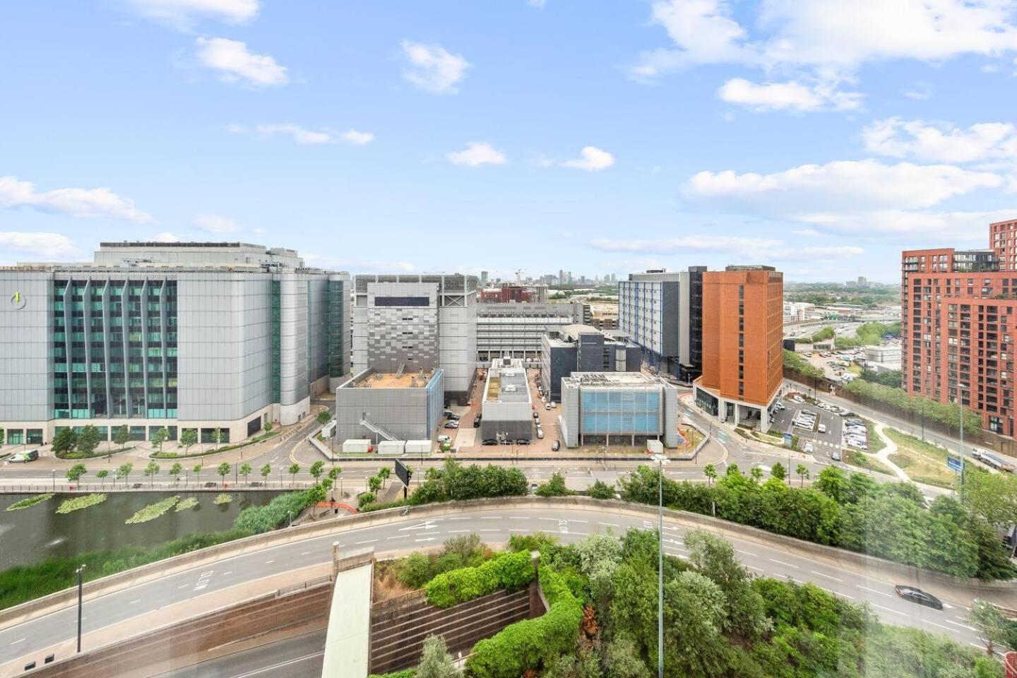 Lovely & Cosy 2 Beds Skyline View * Londen