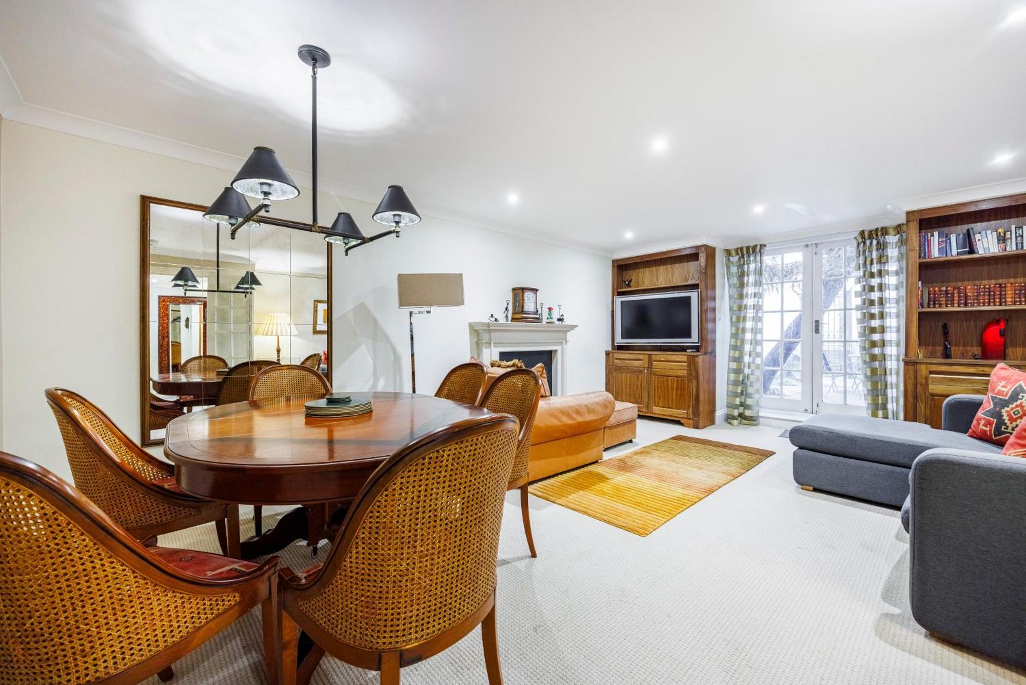 Hyde Park Hideaway Sleeps 6 * Londen