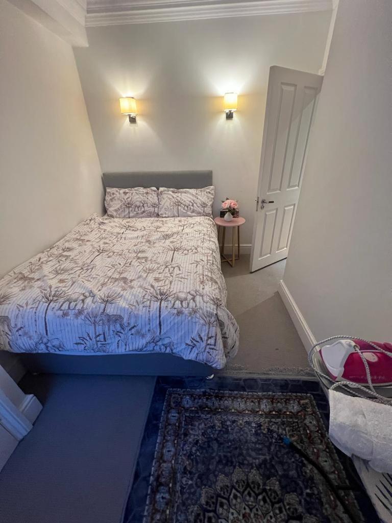 Stunning 2 Bedroom In Mayfair Apartment *