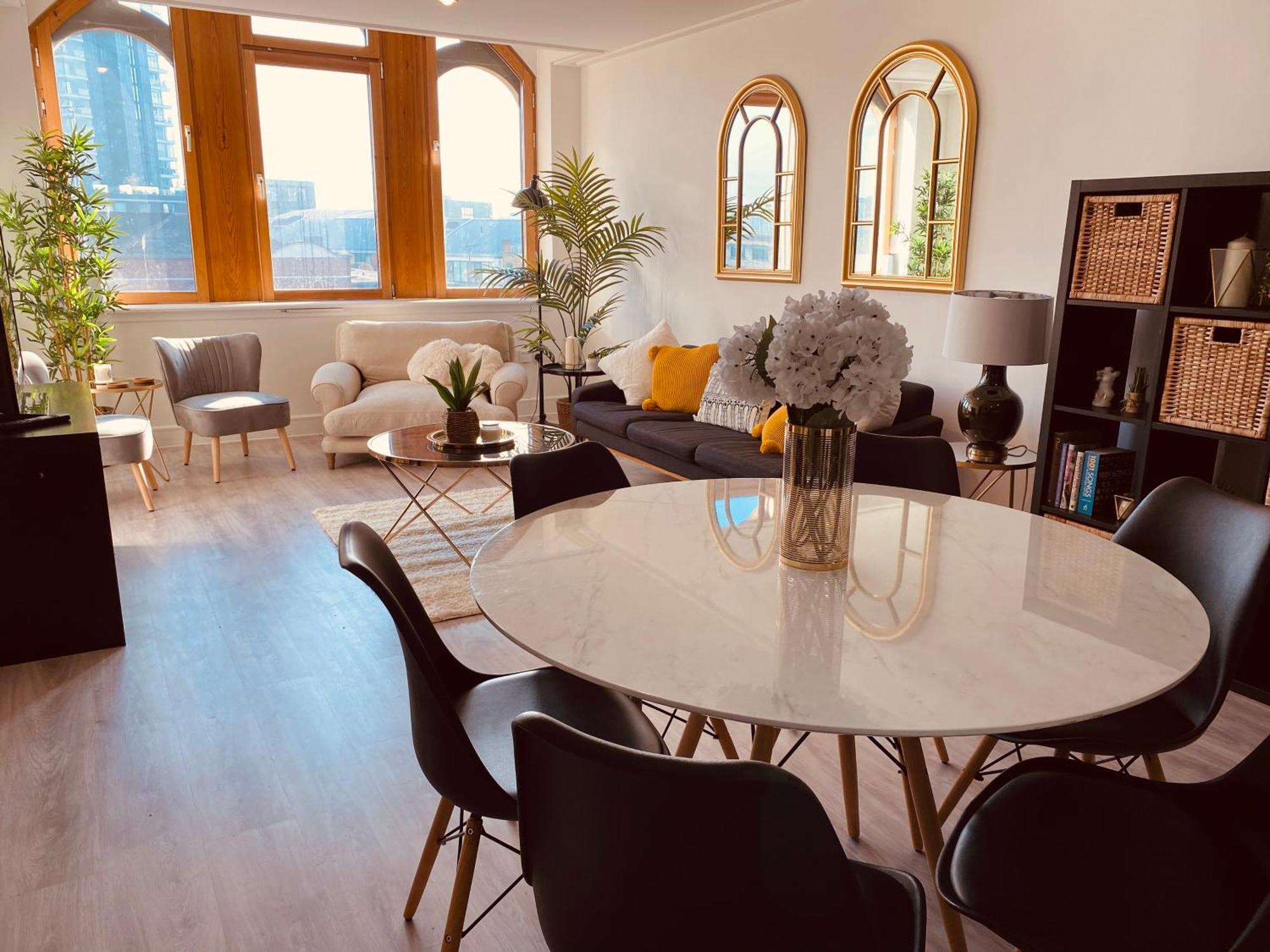 Spacious 2 Bedroom Pad In Old Street