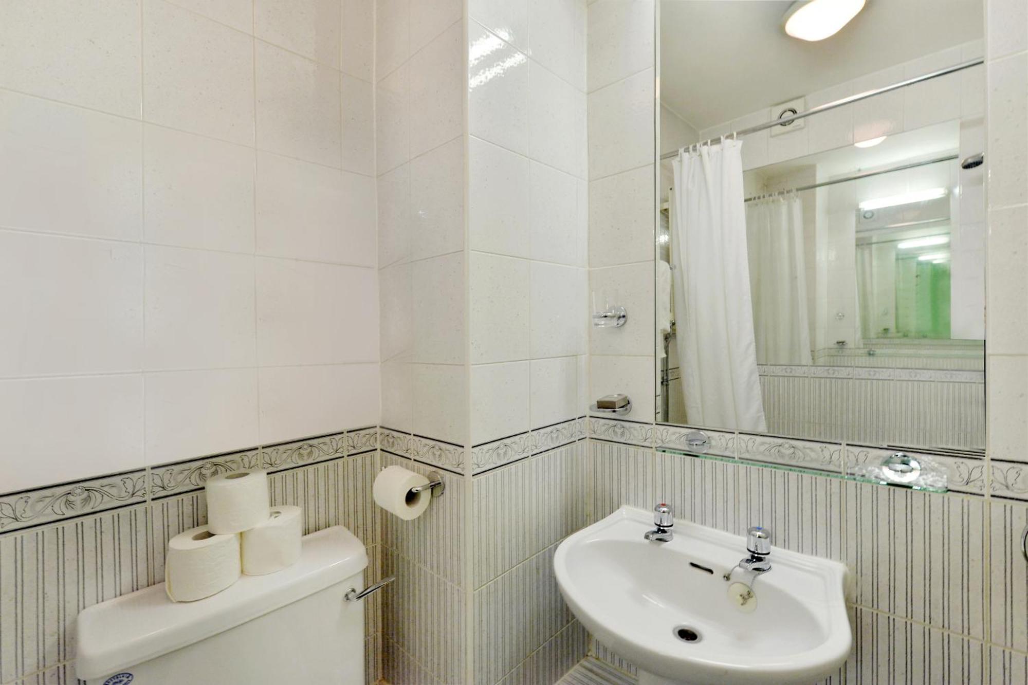 Chiltern Street Serviced By Globe Apartment *