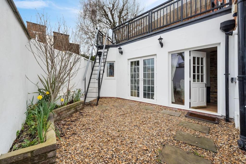 Charming In Hampstead Heath Holiday home London