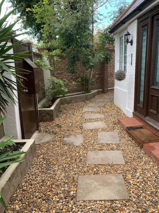 Charming In Hampstead Heath *