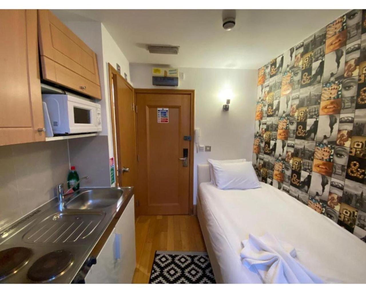 80 Inverness Terrace * London