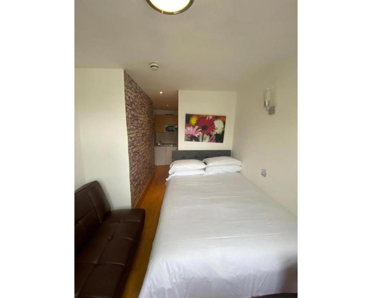 80 Inverness Terrace Apartment London