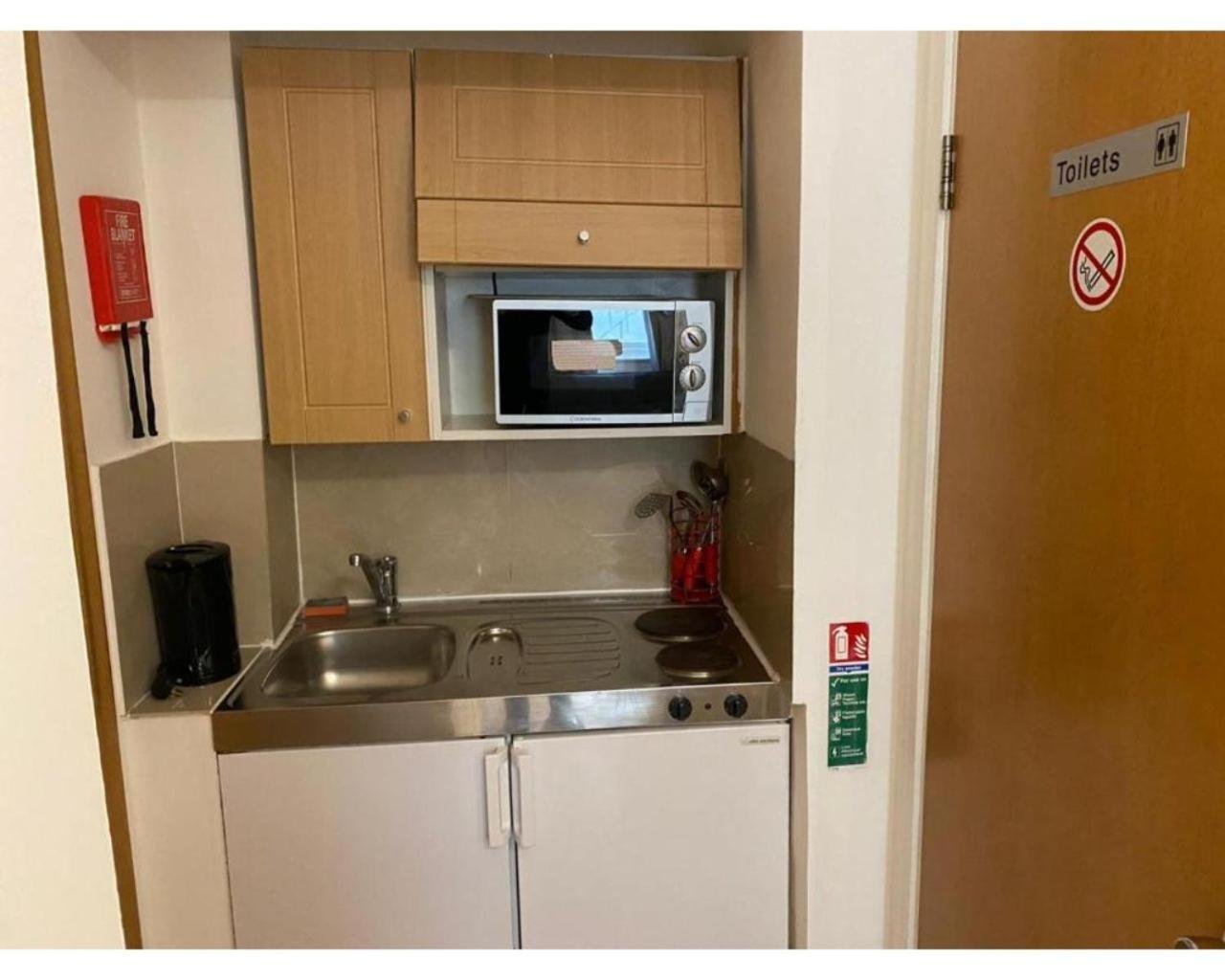Apartment 80 Inverness Terrace London
