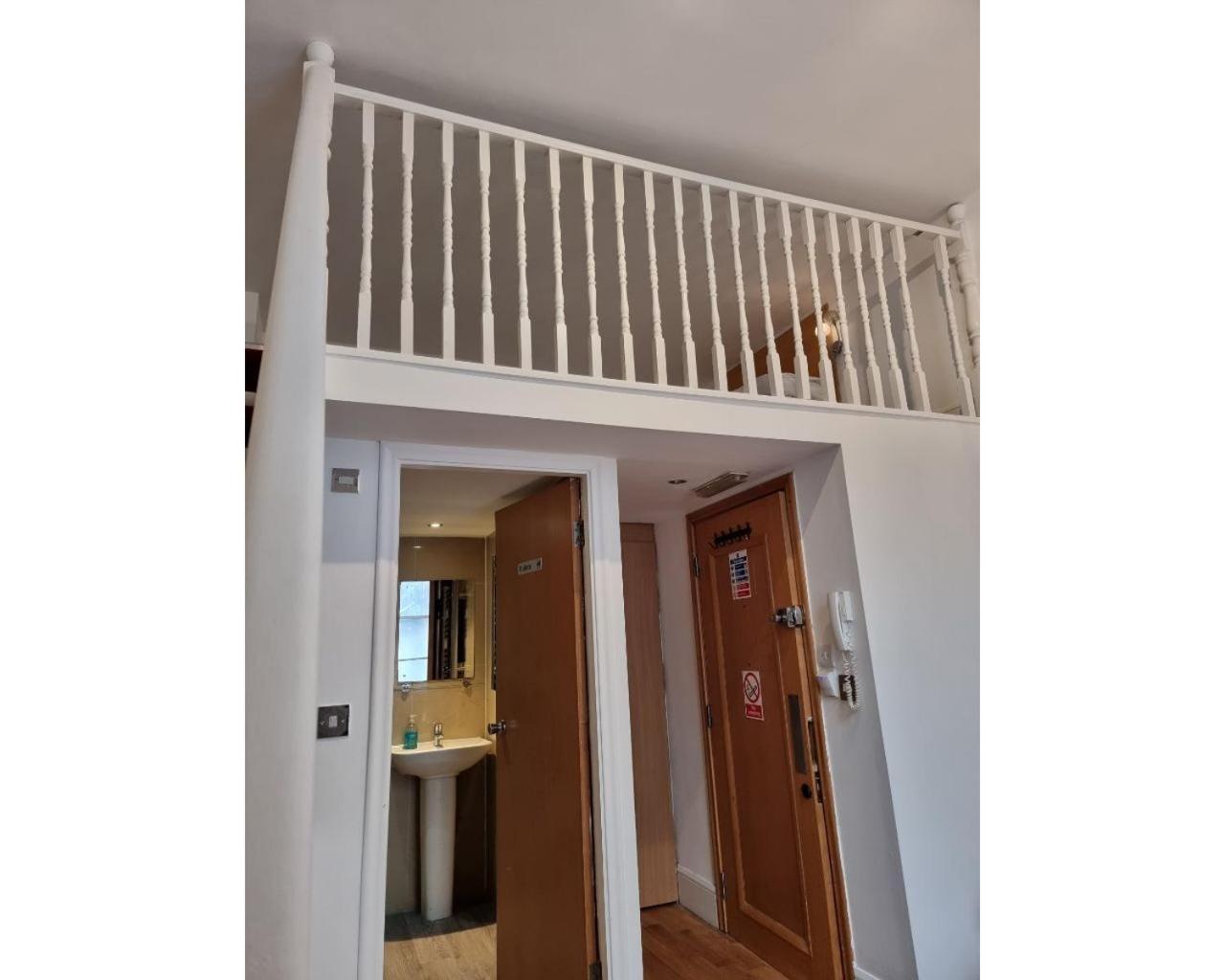 80 Inverness Terrace *