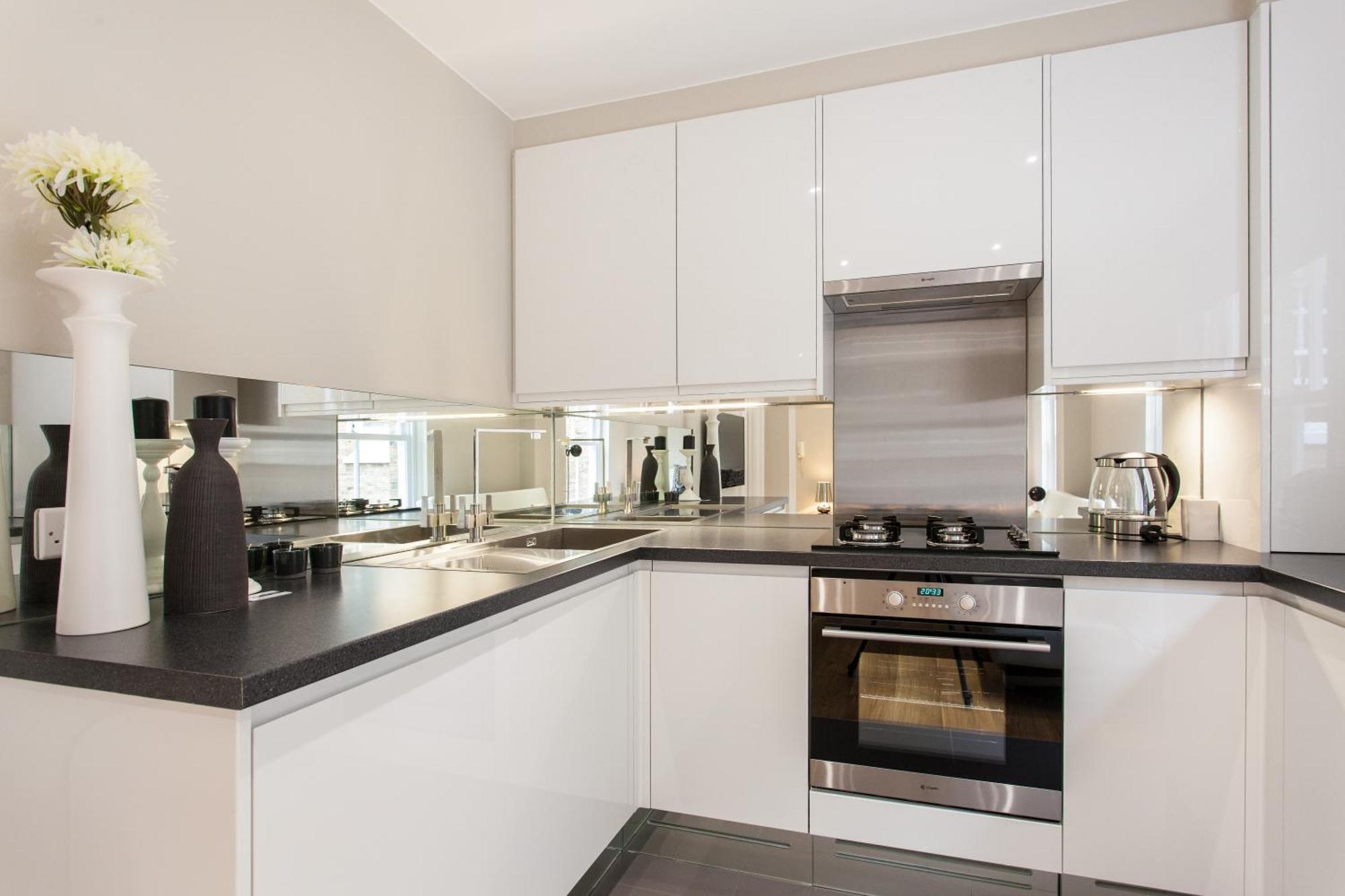 The Harrington - Gloucester Road - 3 Harrington Gardens Apartment London