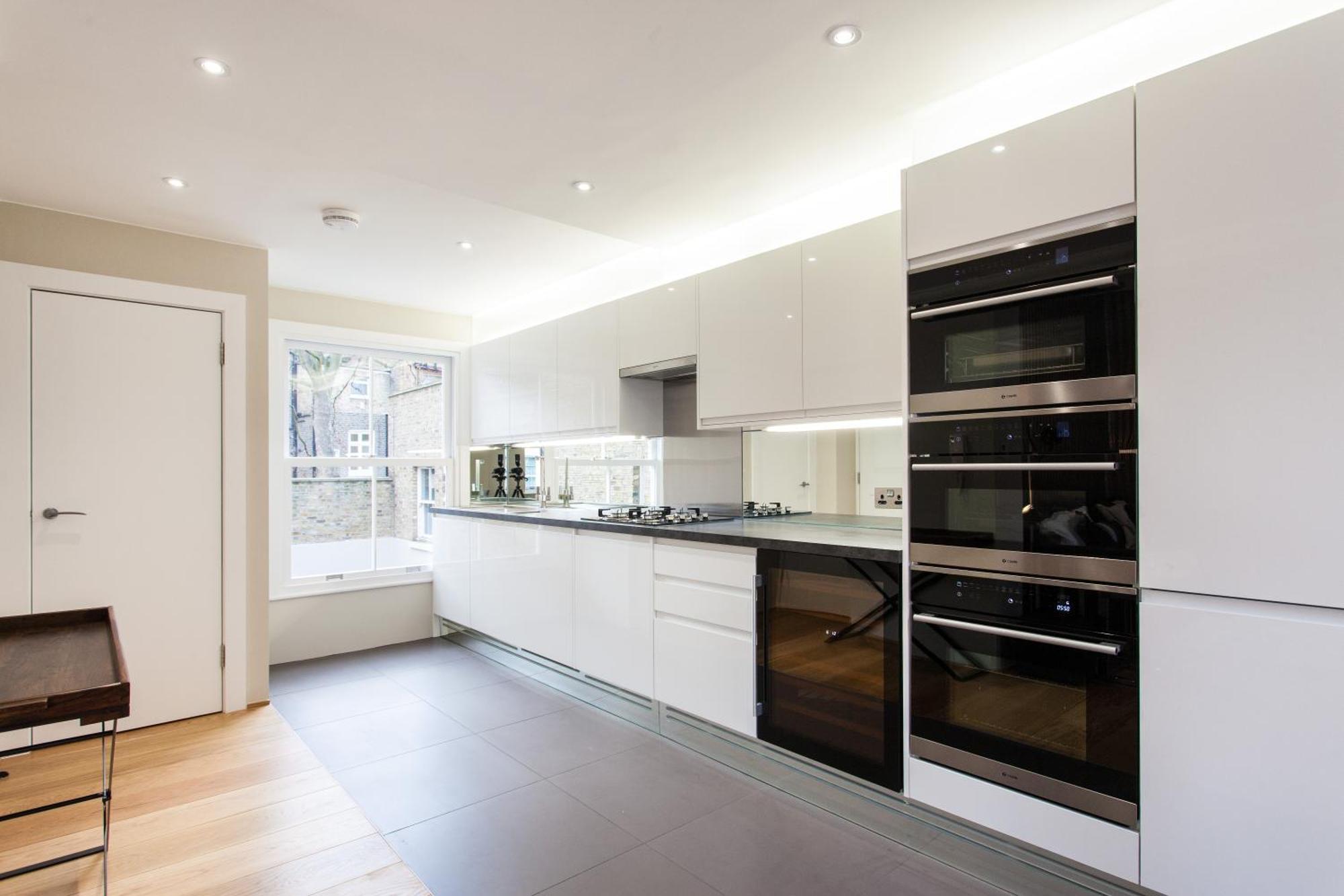 The Harrington - Gloucester Road - 3 Harrington Gardens Apartment London
