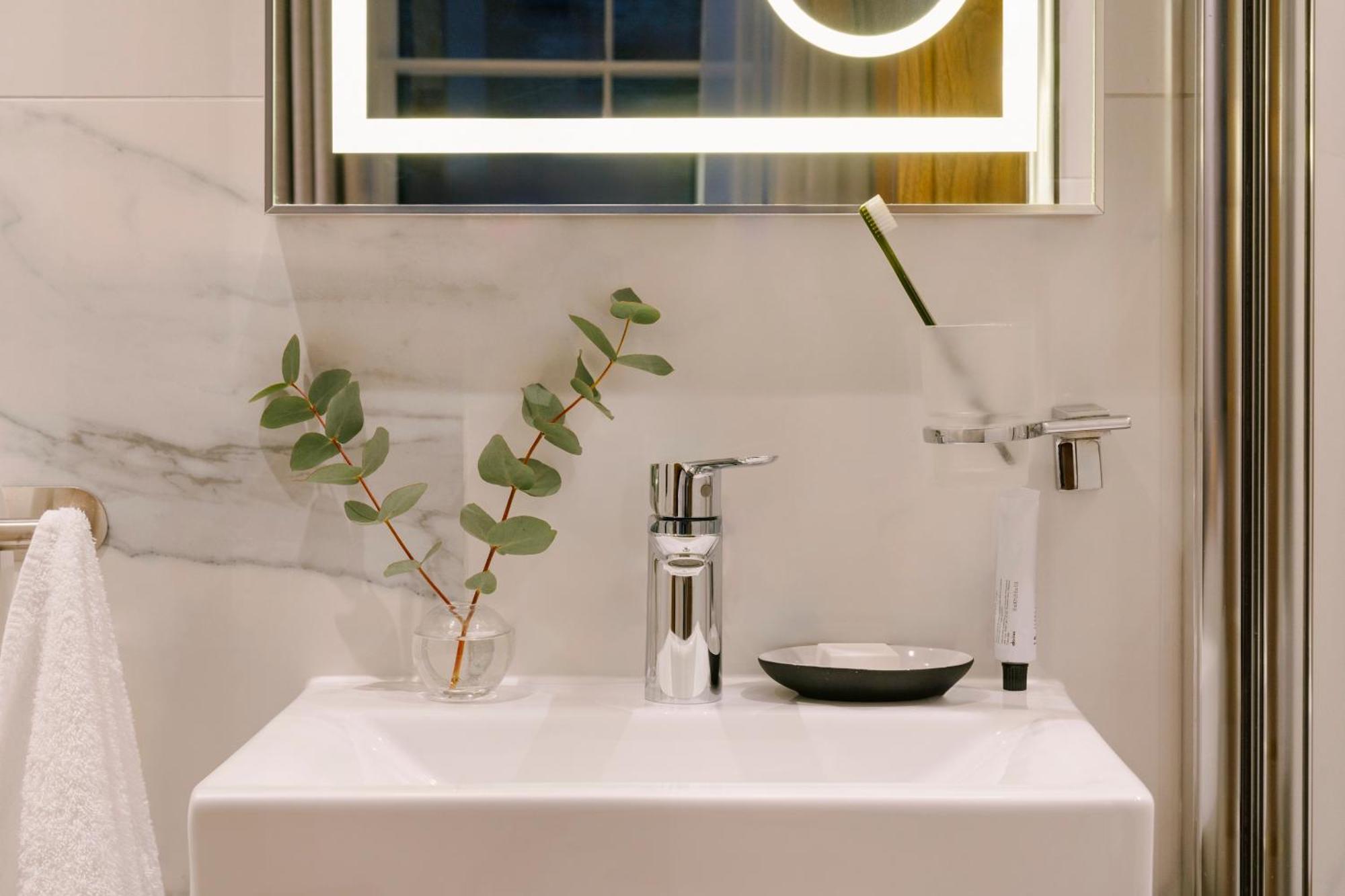 Sonder The Voyage Hotel