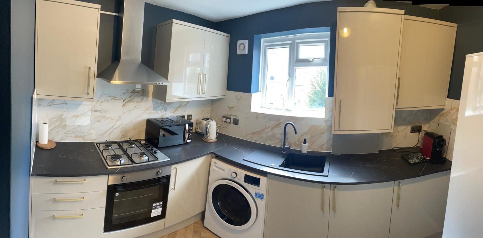 Elegant 2 Bedroom Flat In Chiswick Near Tube Stations Apartment