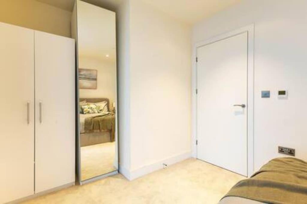 Apartment The Battersea Pad London