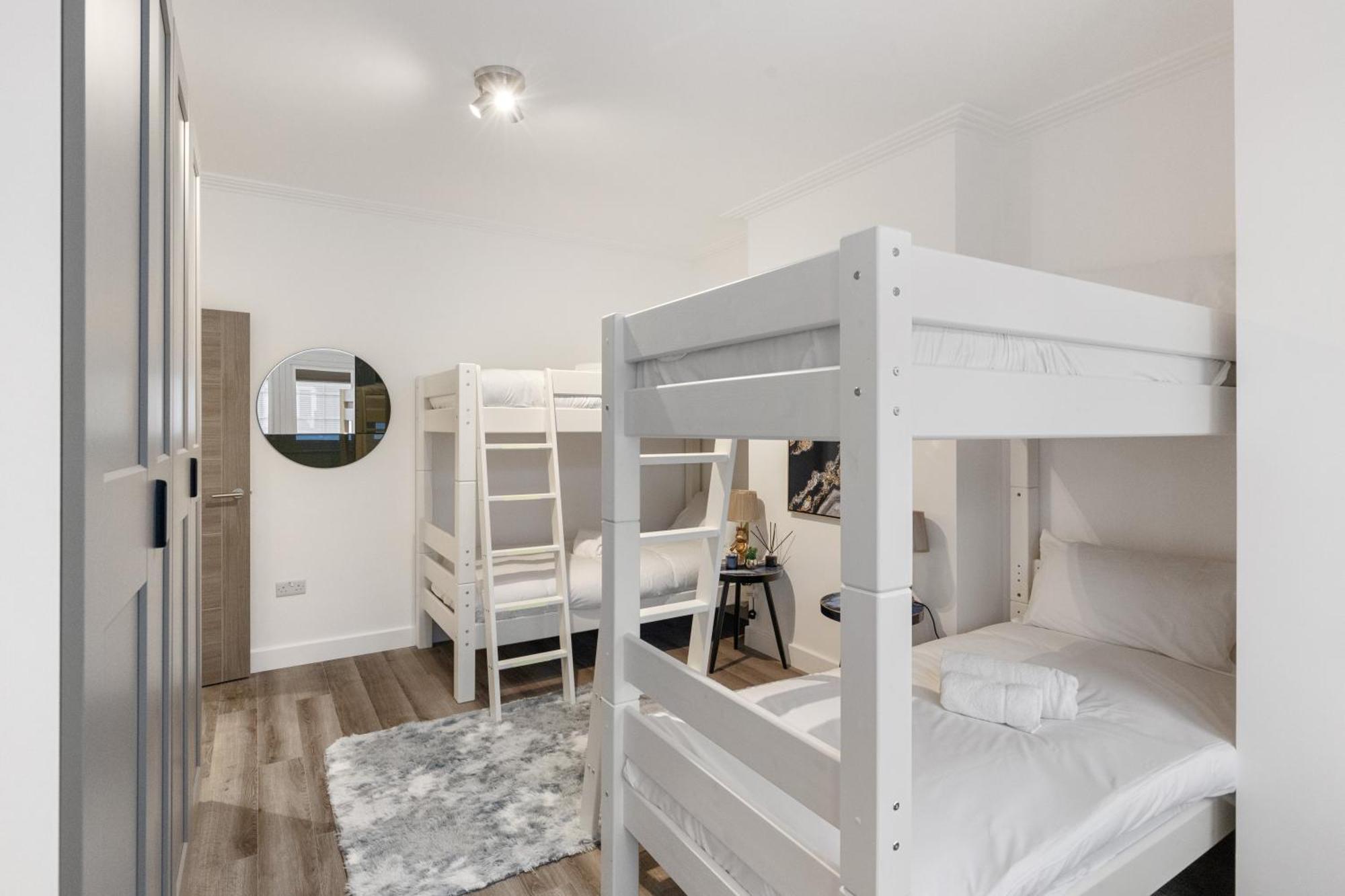Modern 2 Bedroom 3 Min Walk To Tube Station Leilighet *