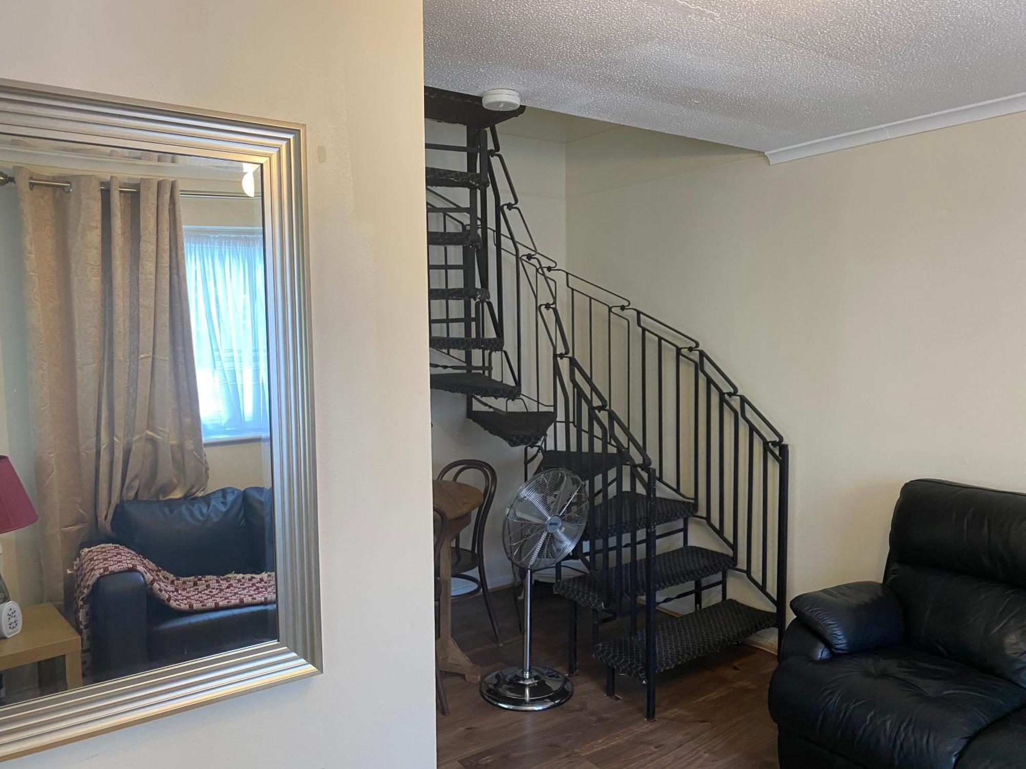 Fabulous Furnished In Beckton