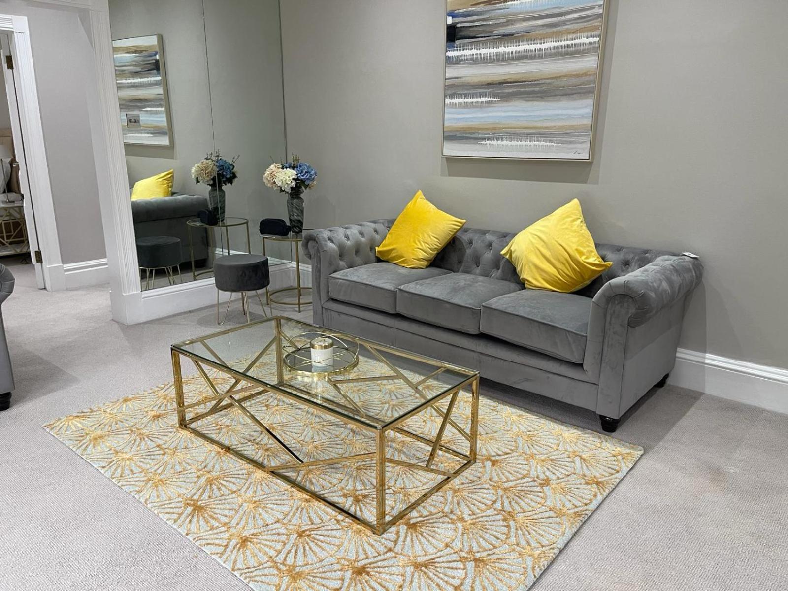 Aparthotel Falcon Group Great Cumberland Place London