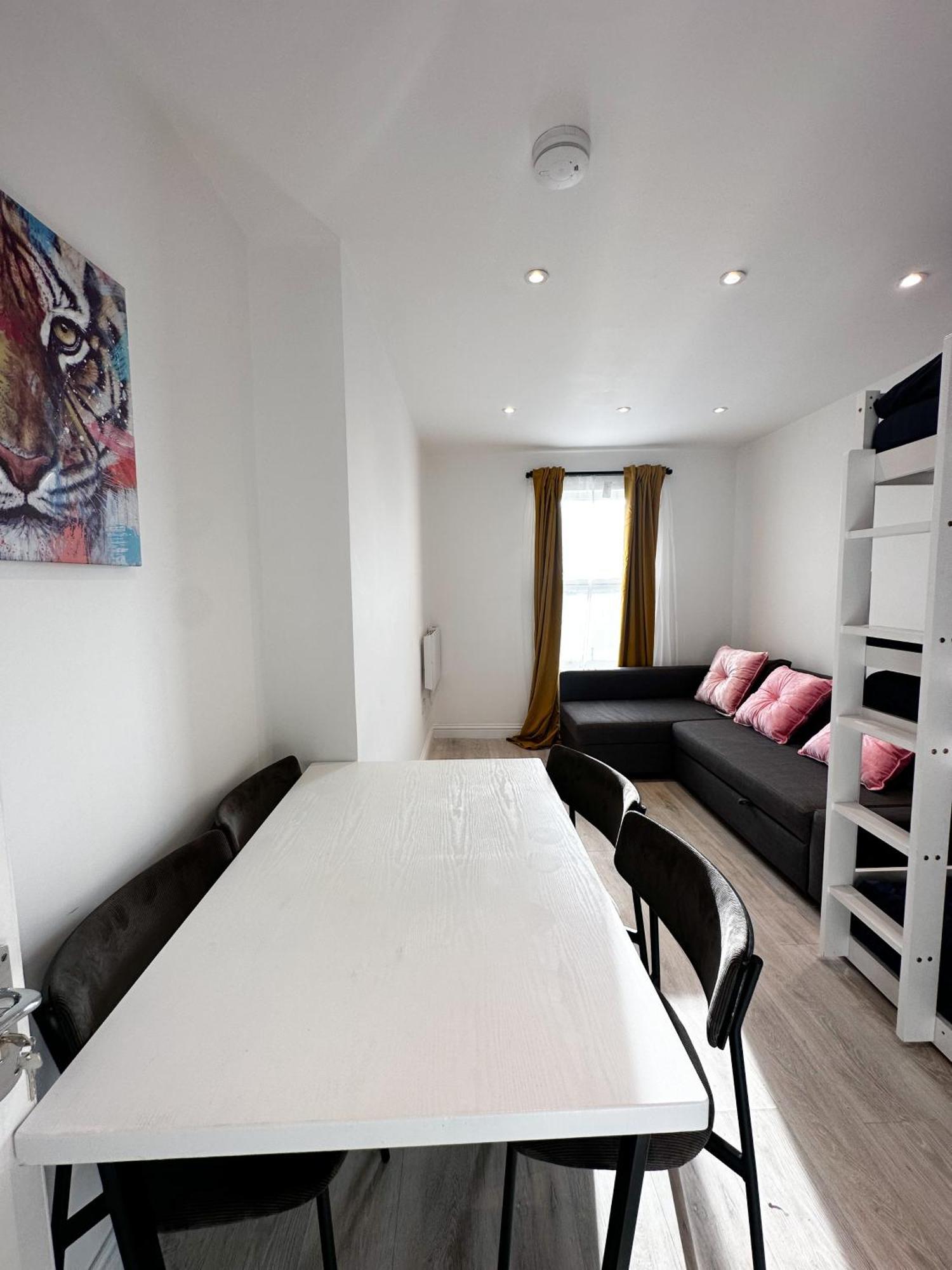 Leilighet Flat A In Earlsfield