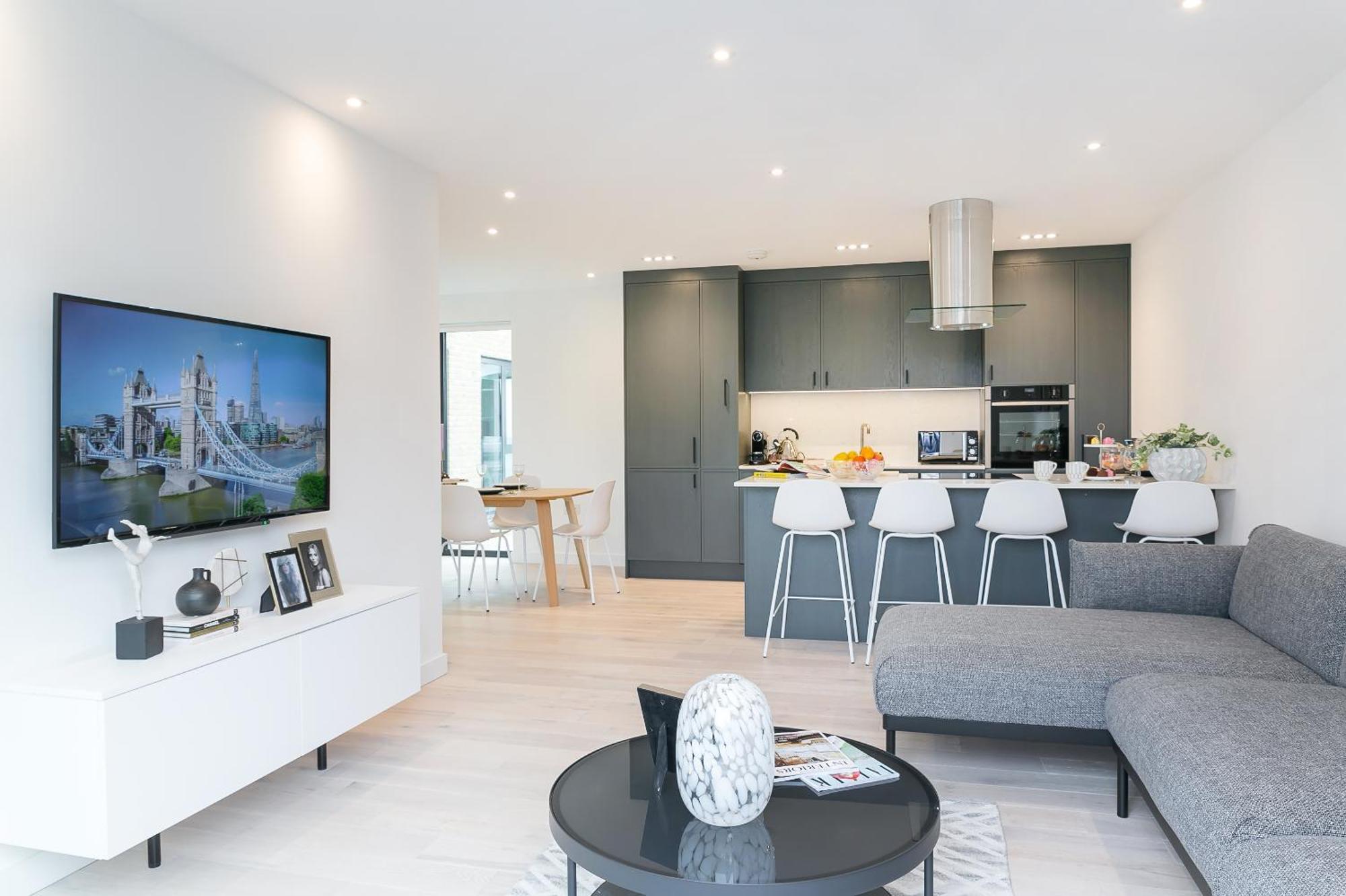 Urban Chic - Marine Apartment London