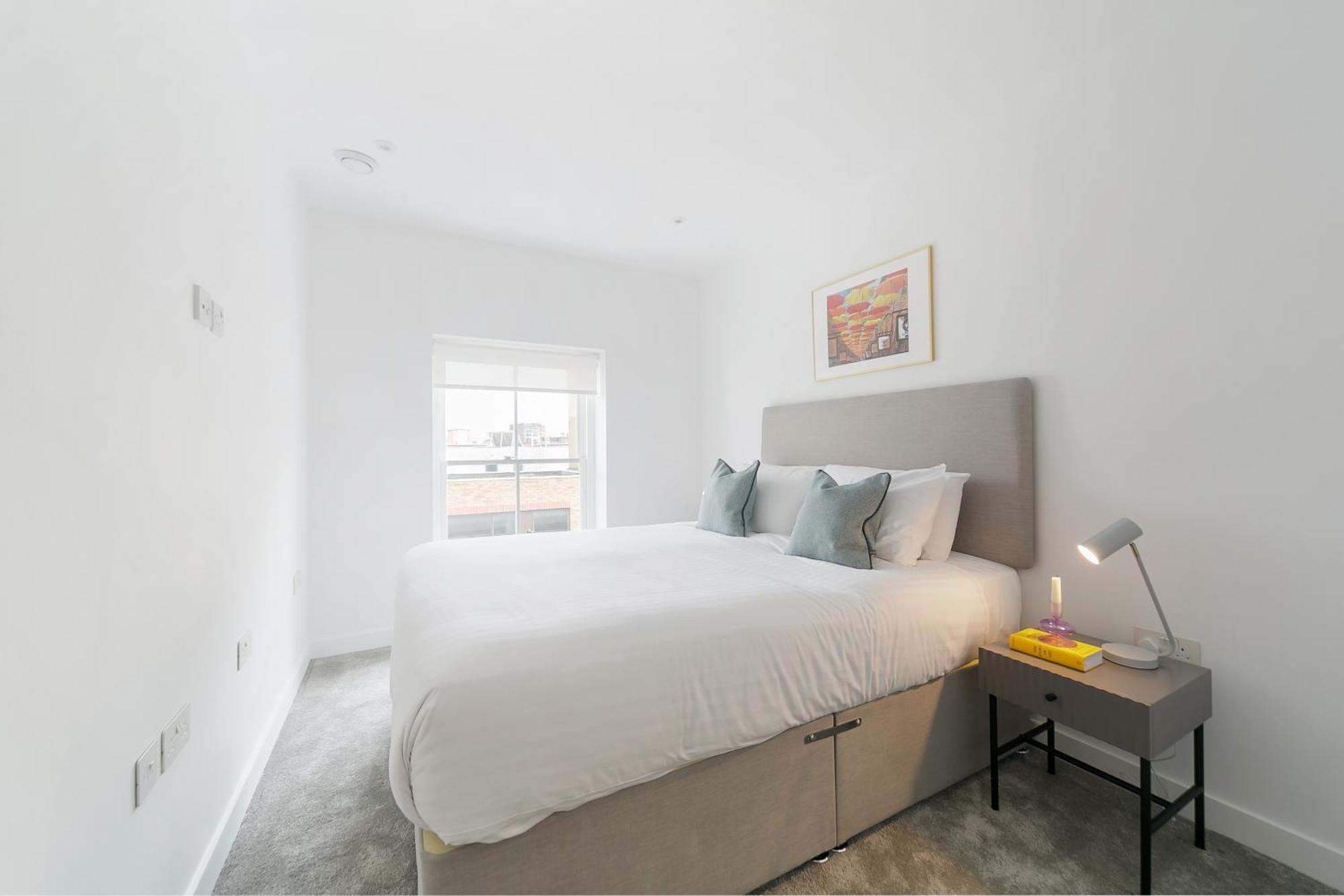 Urban Chic - Marine Apartment London