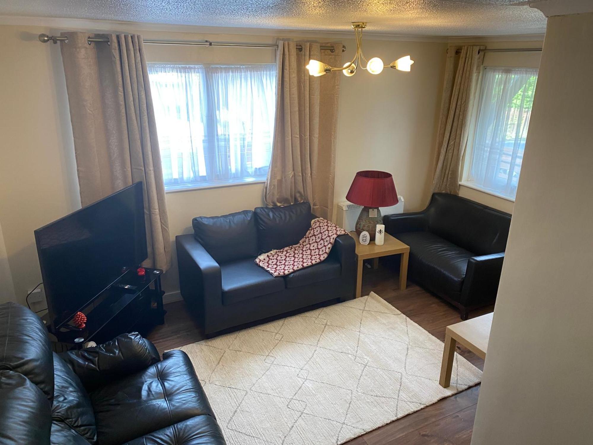 Fabulous Furnished In Beckton London