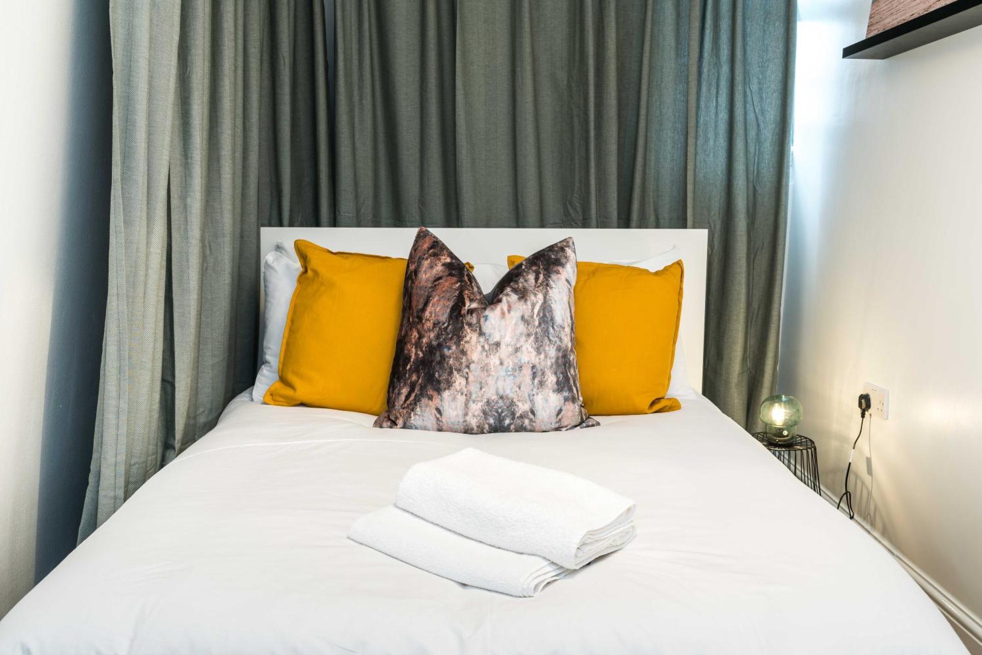 Me3 Cute Central Flat-2bdr-next To Queens Marry Hospital Leilighet London