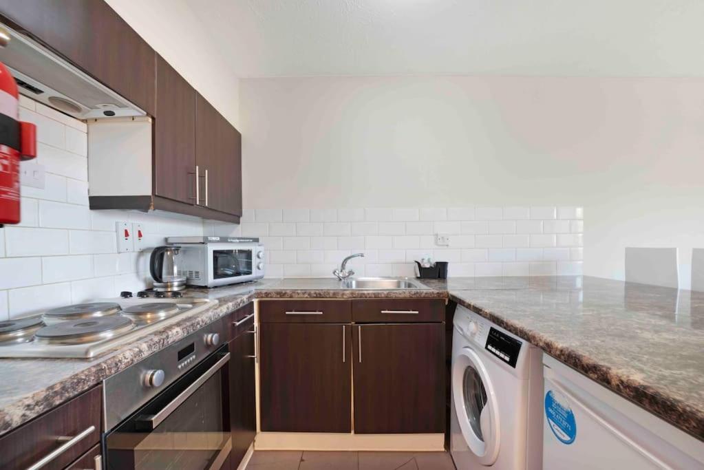 N.acton Quiet Cosy 1 Bed-private Free Parking Leilighet London