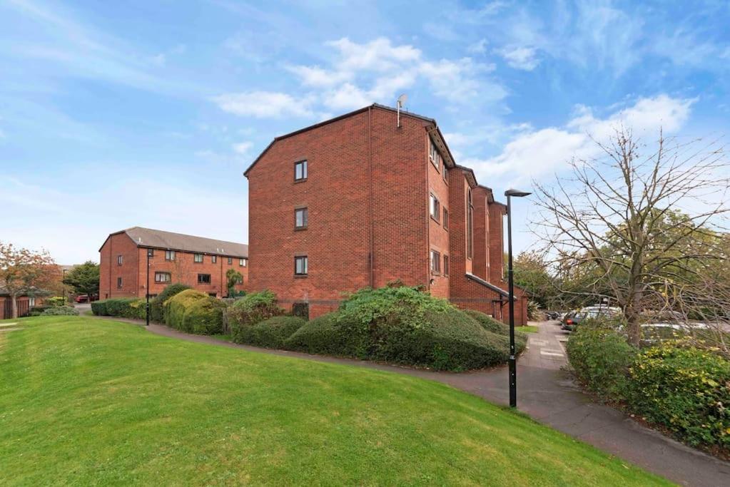 N.acton Quiet Cosy 1 Bed-private Free Parking *