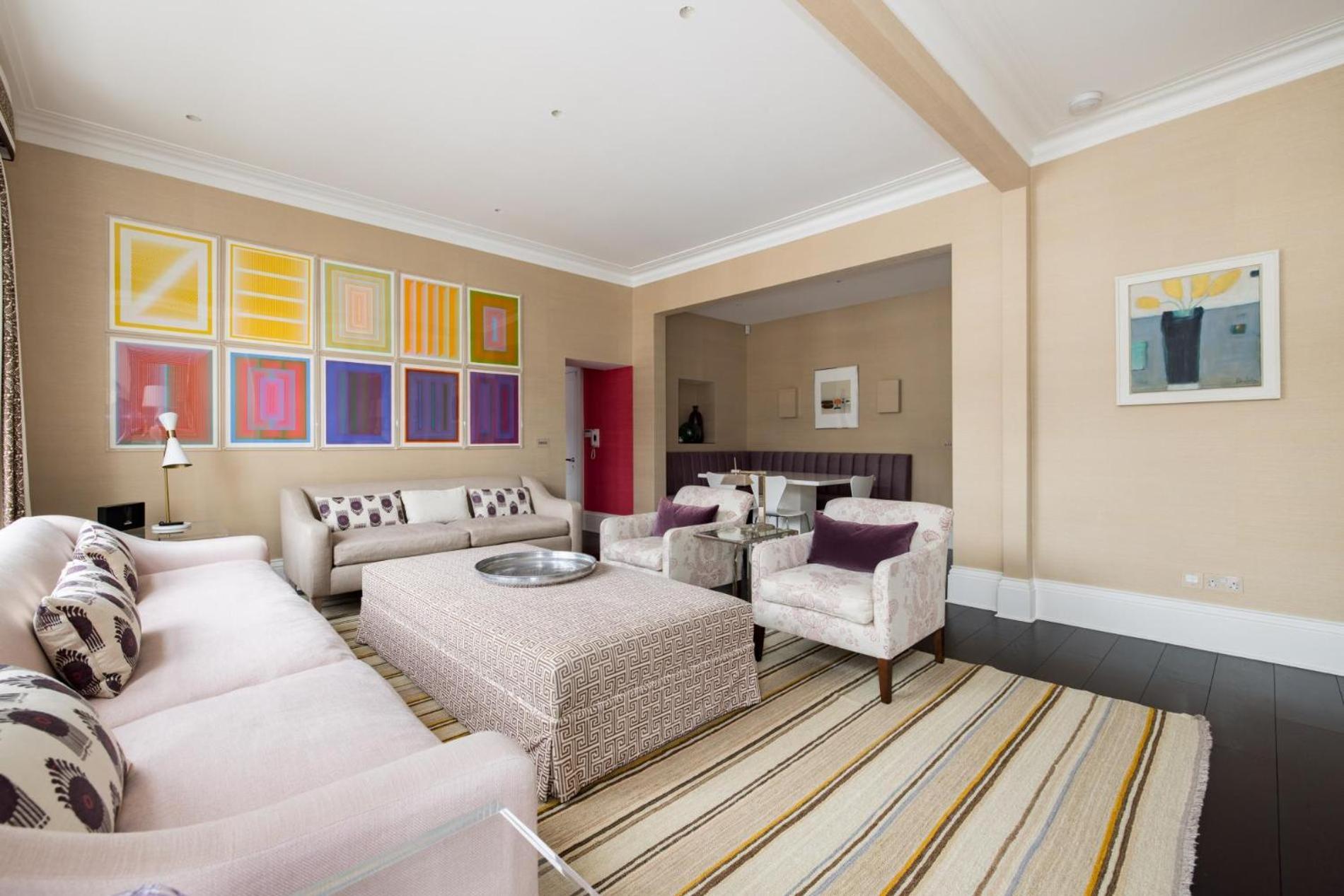 Kensington Luxury - 2 Bedrooms *