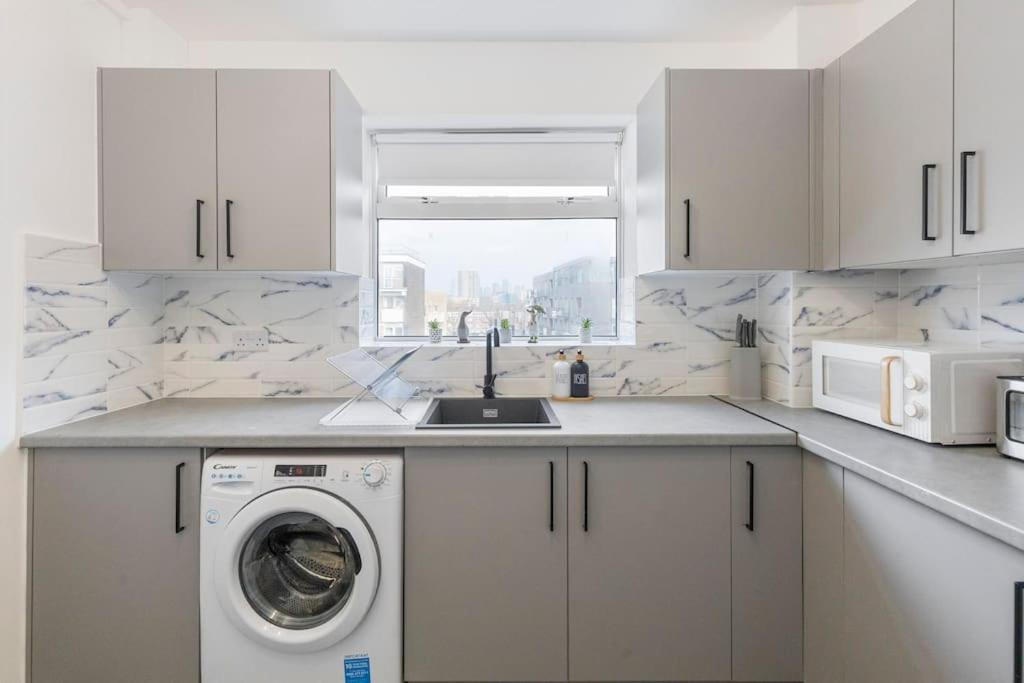Apartment Shard View 2br Next Tower Bridge London